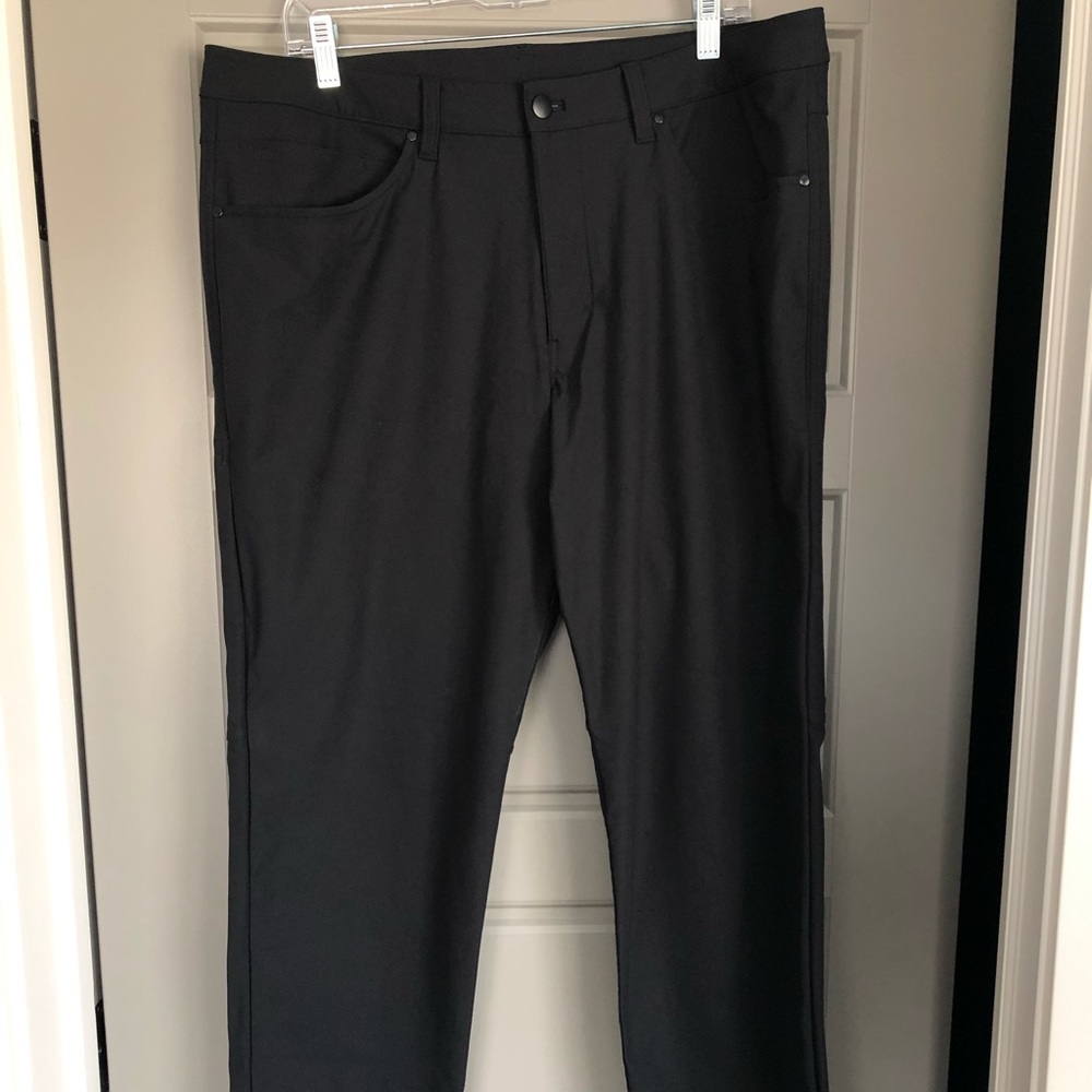 Men’s Lululemon ABC pant